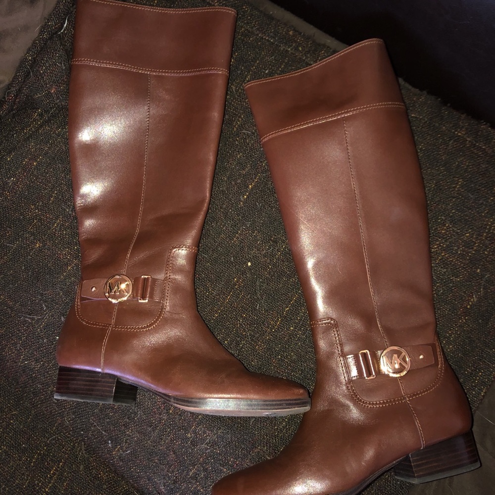 Michael Kors Boots 👢 - Picture 1 of 1